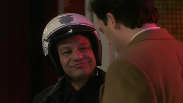 S01:E05 - Skirt Chasers