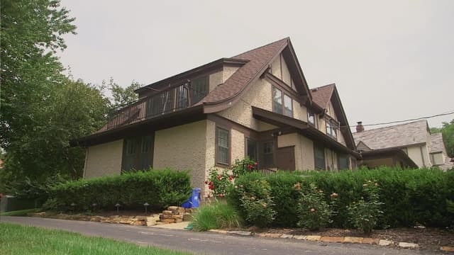 S01:E12 - Two-Deck Tudor