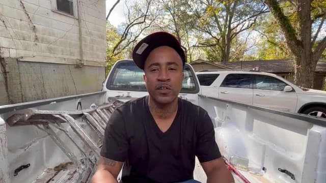 S01:E04 - Classy Work