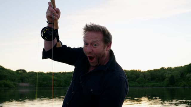 S02:E02 - Rhode Island Spearfishing and Clams