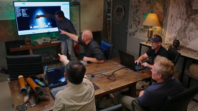 S04:E04 - The Watchers