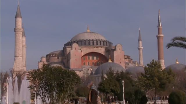 S02:E01 - Estambul