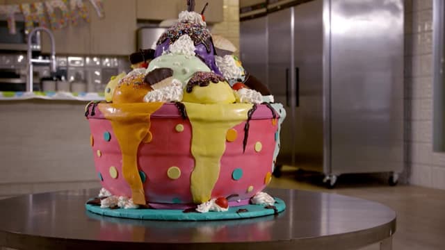 S03:E13 - Big Ben and Wearable Hat Cakes