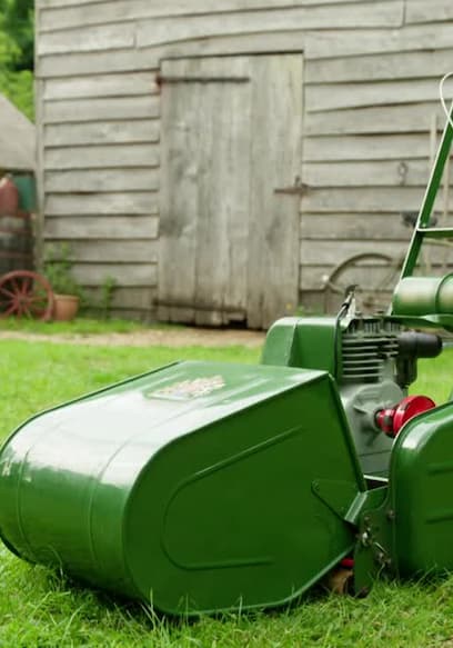 S08:E10 - Lawnmower, Welsh Rugby Trophy, Deborah's Belt poster