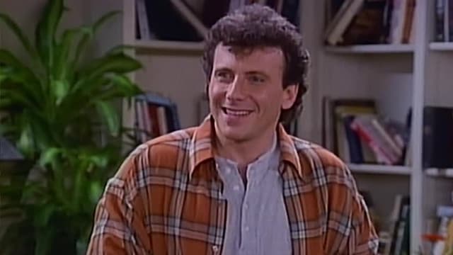 S01:E08 - Maid About You