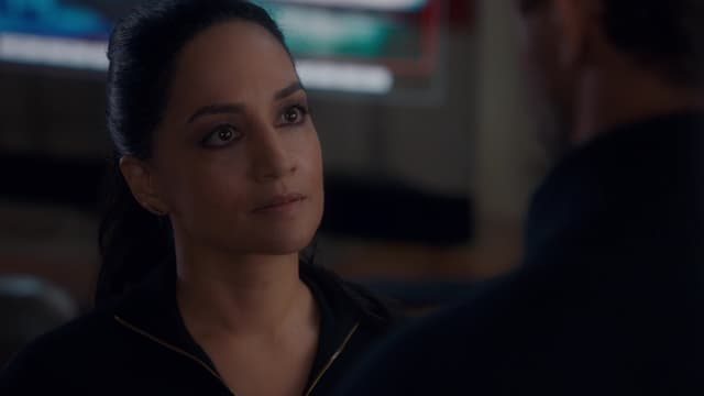 S03:E05 - Shot Across the Bow