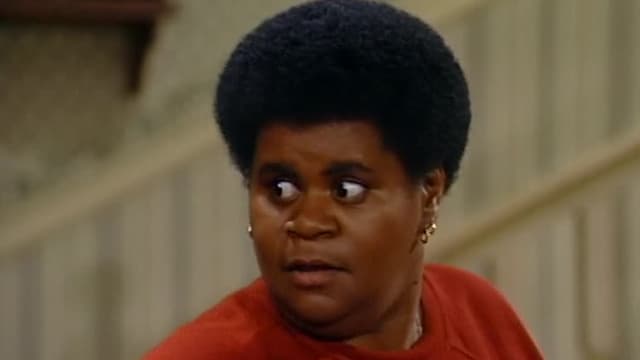 S01:E01 - Raj Returns