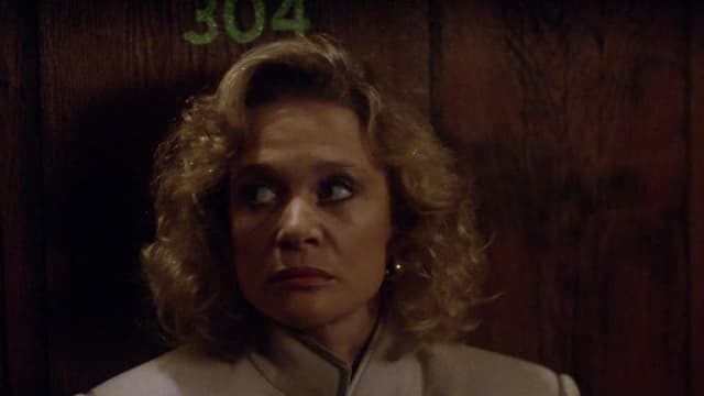 S03:E14 - The Odd Triple