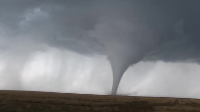 S02:E05 - Music City Mayhem