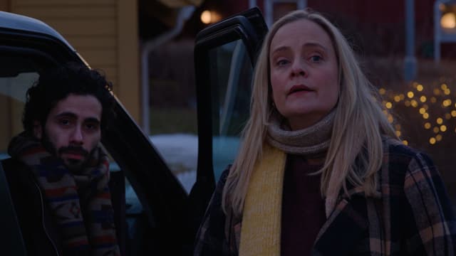 S03:E02 - Daddy Issues