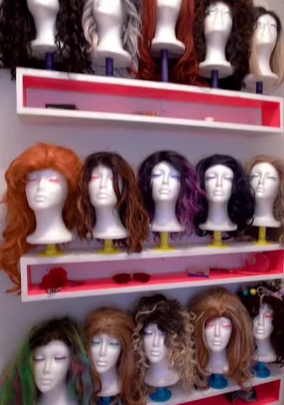 S02:E05 - Wig Rack & Cat Hug poster