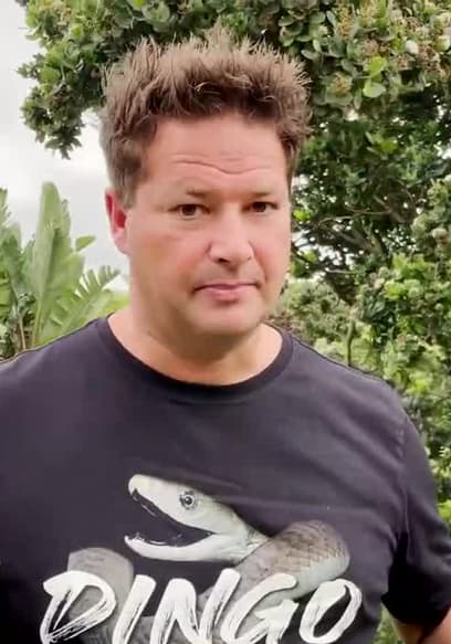 S01:E19 - Moving Two Nile Crocs poster