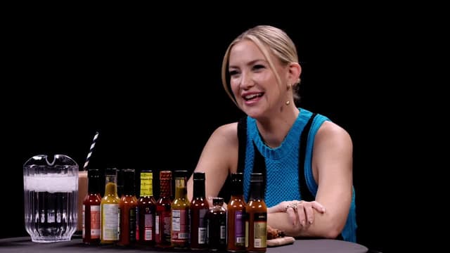 S19:E11 - Kate Hudson Stays Positive While Eating Spicy Wings