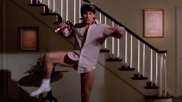 S14:E01 - Tom Cruise