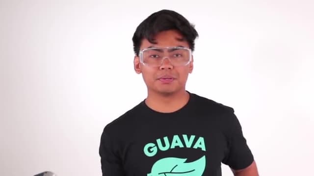 S03:E05 - Unbreakable Glass Challenge / Don't Make Fluffy Slime at 3am