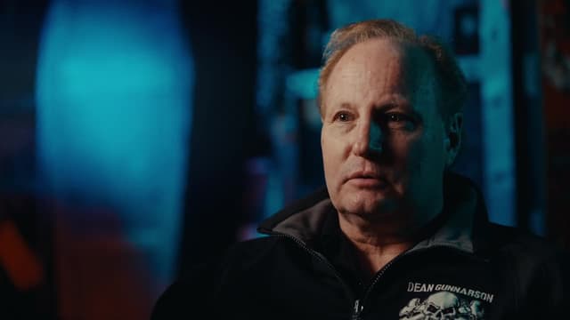 S01:E08 - Holly & Dean