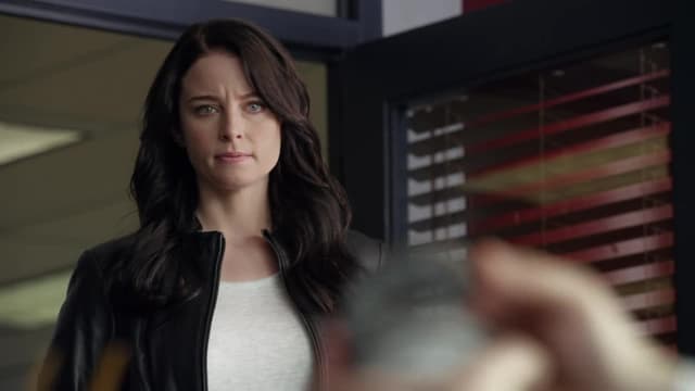 S03:E12 - Aviso De 2 Minutos