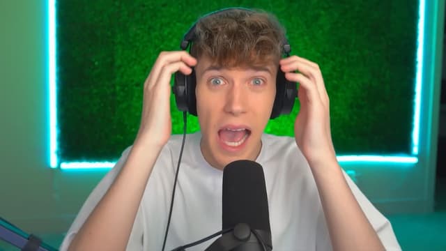 S01:E01 - $0 to $100 Trillion With Christmas Brainrots Only!