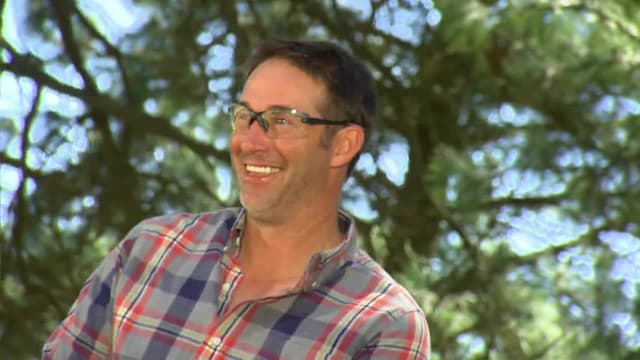 S12:E01 - Throwback Media & Living Room