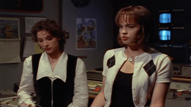 S01:E06 - Arreglos matrimoniales