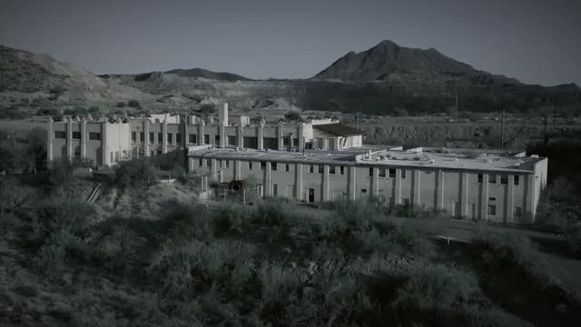 S03:E11 - Phelps Dodge Hospital