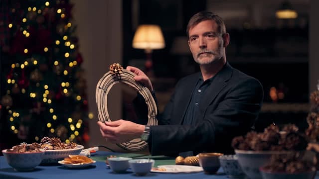 S01:E05 - Table Decorating