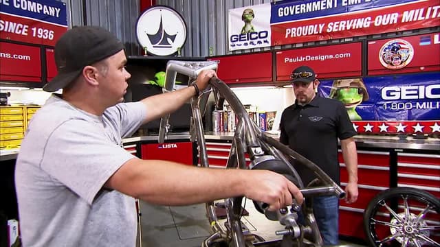 S10:E01 - The Build Is On