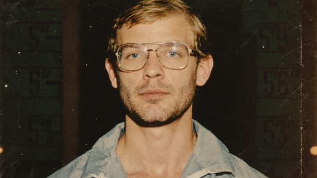 S01:E09 - Inside Jeffrey Dahmer’s Confessions