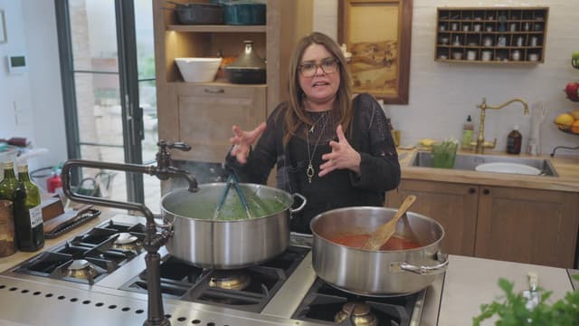 S01:E07 - Cinghiale With Kale