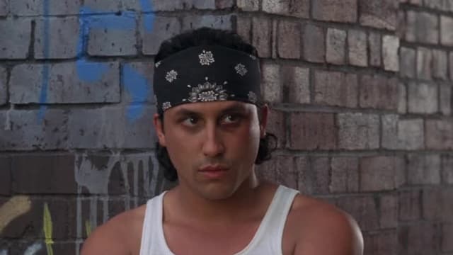 S06:E01 - Tough Boys