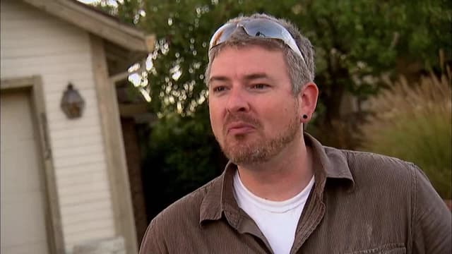 S04:E01 - Farmhouse Kitchen