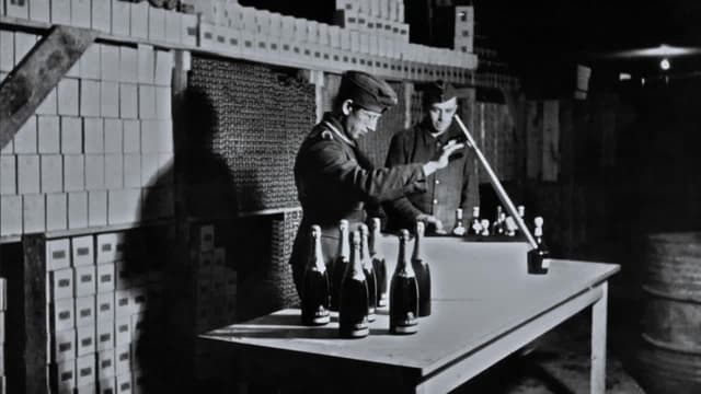 S01:E12 - Third Reich: Collaboration in the Vineyards