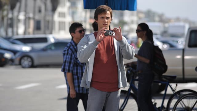 S01:E02 - Do Something