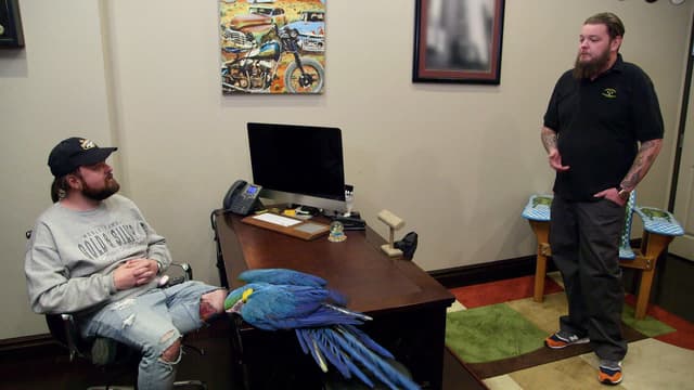 S04:E01 - Pawn Odds and Ends