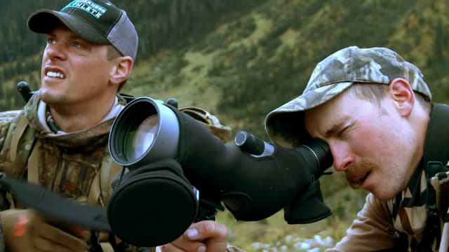 S04:E06 - The Northern Rockies: British Columbia Grizzly Part 2