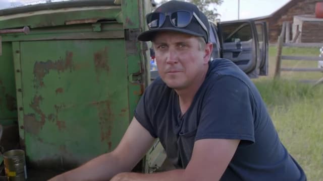 S07:E09 - Backward Farm Truck Rescue