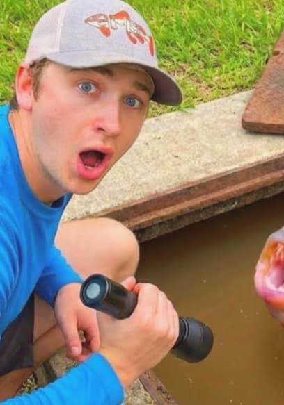 S06:E19 - This Sewer Is Loaded With Aquarium Fish! poster