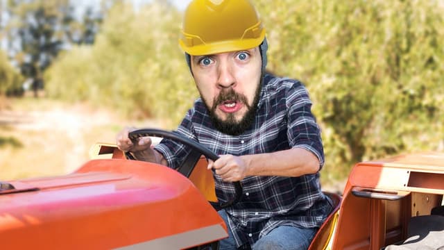 S03:E05 - Super Smart Builder Men