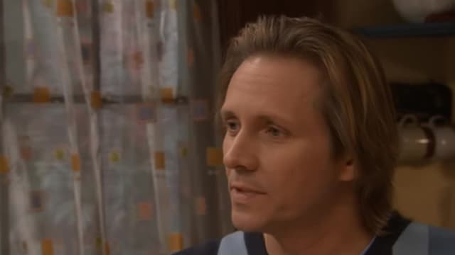 S01:E10 - Babe Raider