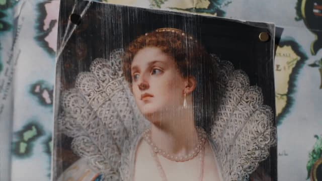 S01:E04 - Royal Scandals