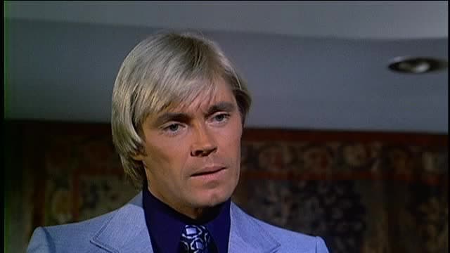 S04:E17 - Murder With Pretty People