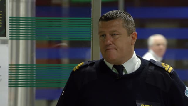 S01:E12 - Episode 12