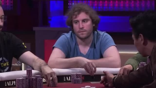 S02:E09 - Las Vegas - Final Table