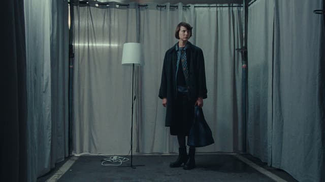 S01:E01 - The Intern