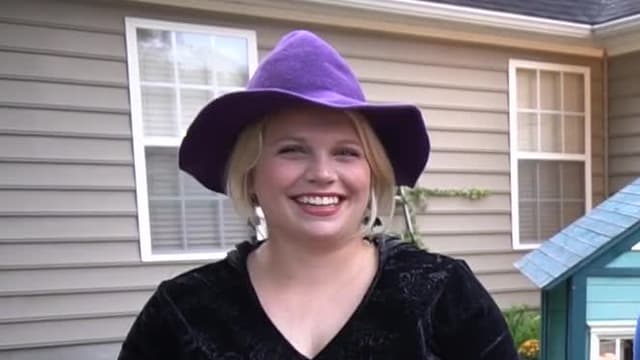 S02:E07 - Halloween Handyman Hal Safety Tips for Kids / Halloween Song for Toddlers