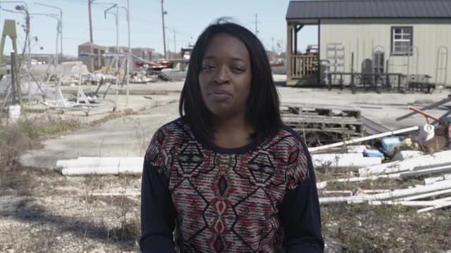 S01:E07 - Dangerous Delivery & Surf Savior