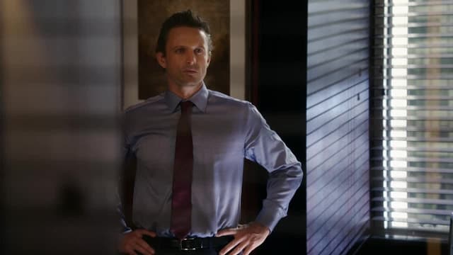 S01:E04 - The Uninvited