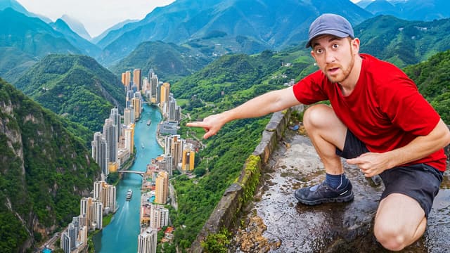 S01:E12 - How Do People Survive in The World’s Narrowest City?