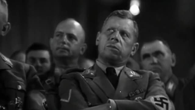 S01:E06 - Everyone Trusts Him 1933-1936