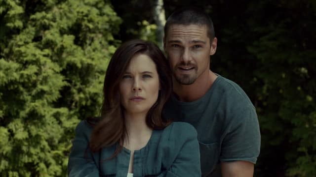 S01:E04 - Raised by Wolves